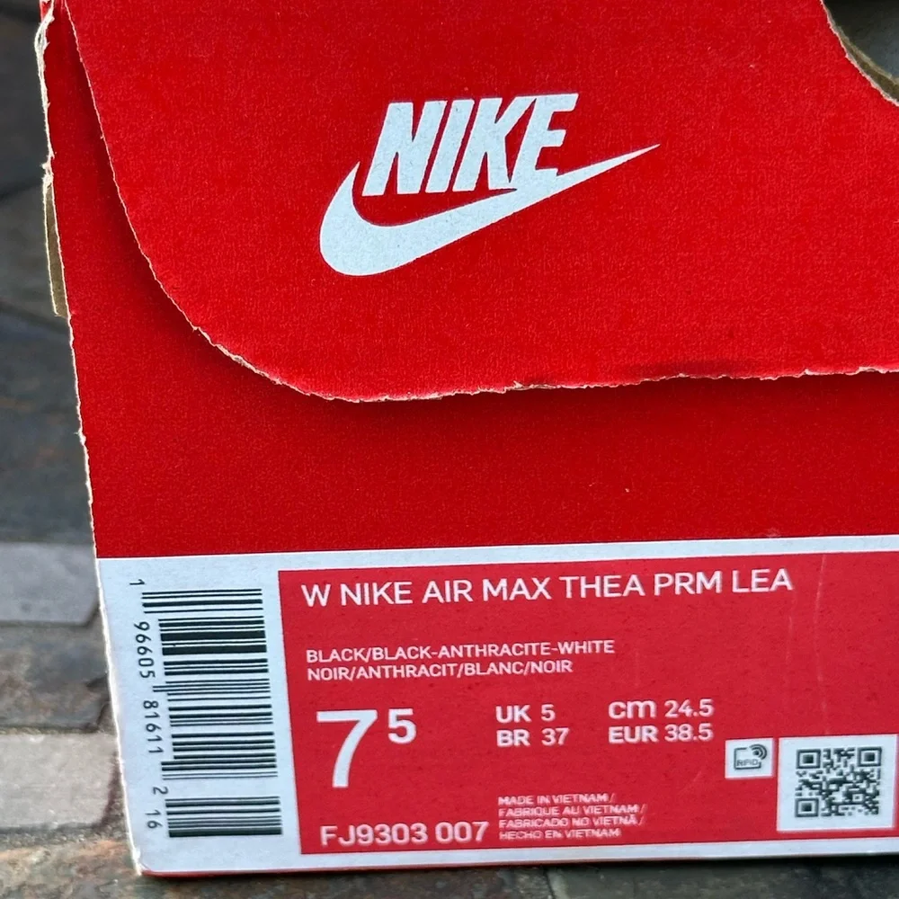 Nike Air Max Thea Leather (Black / White) Casual Sneaker NEW Fits Youth 6 | 6.5